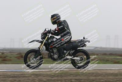 media/Nov-30-2025-TrackDaz (Sun) [[d8b22663df]]/B Group/Session 5 (Wheelie Bump)/